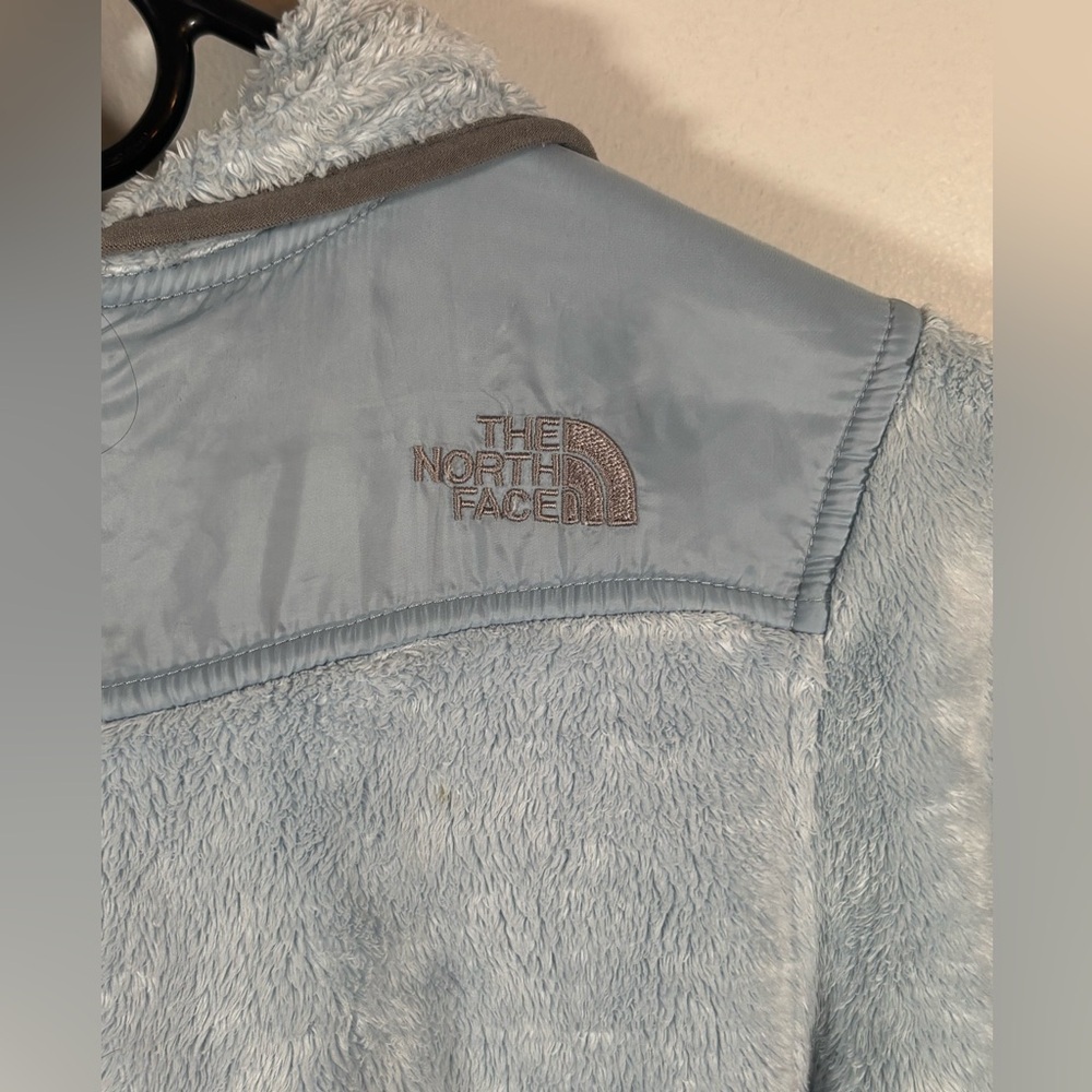 The North Face Women’s XS Light Blue Fuzzy Plush Hooded Full Zip Jacket - Picture 3 of 10